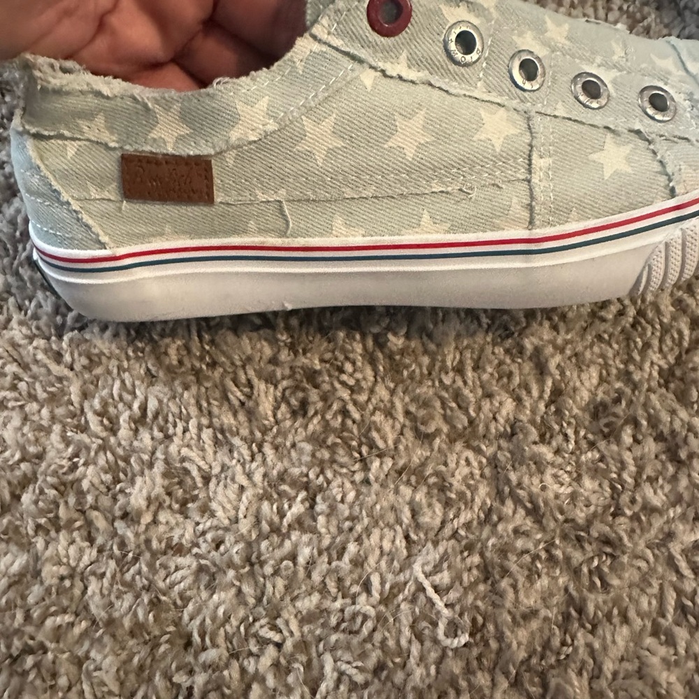 Slip-On Star Print Canvas Women’s Sneakers - Light Blue Size 8.5 - Picture 2 of 7